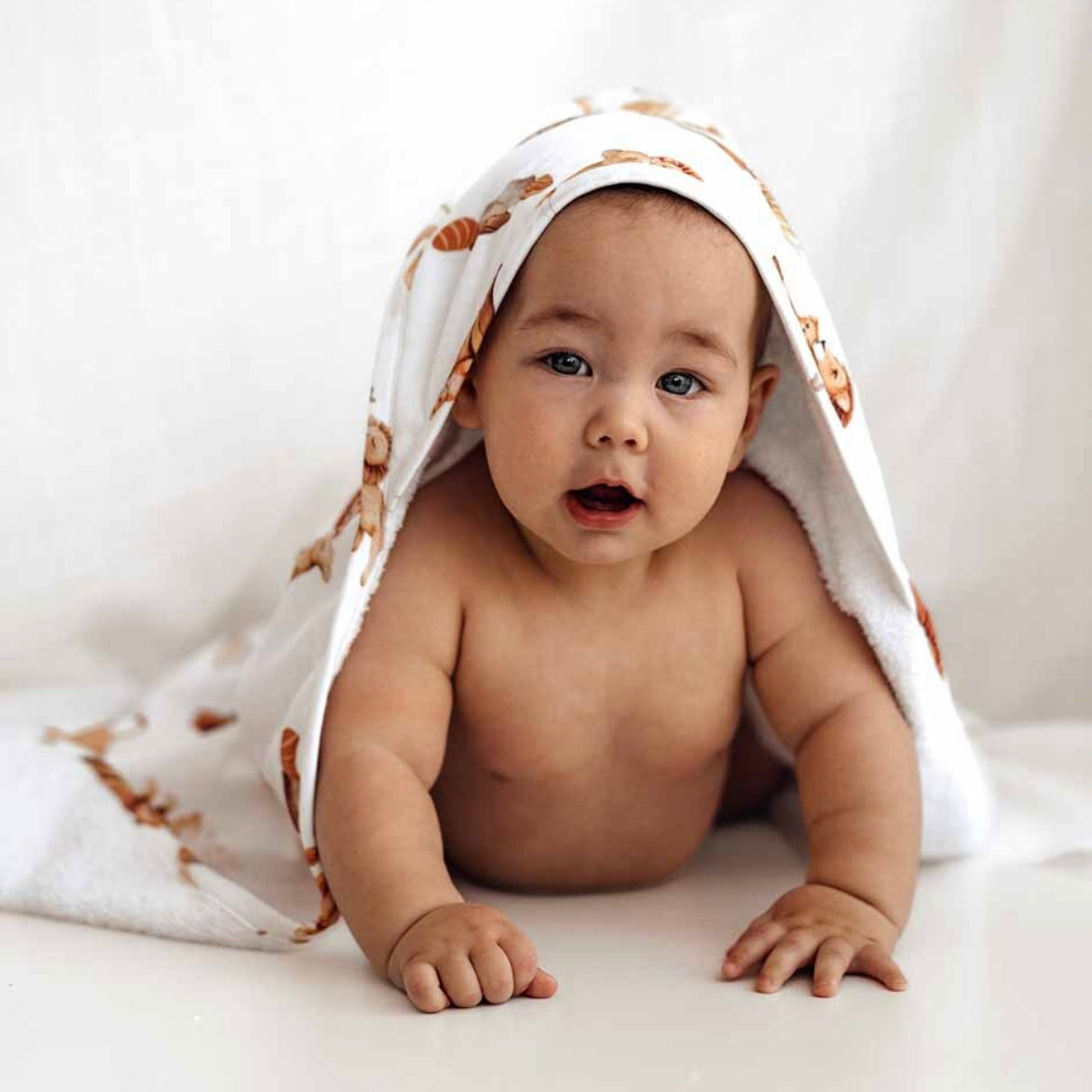 Lion Organic Hooded Baby Towel Snuggle Hunny 